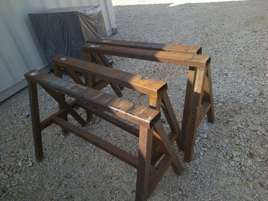SET METAL SAW HORSES