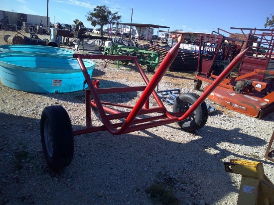 HAY BUGGY- NO LATCH