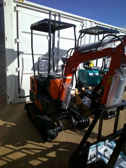 AGT INDUSTRIAL QH12 MINI EXCAVATOR