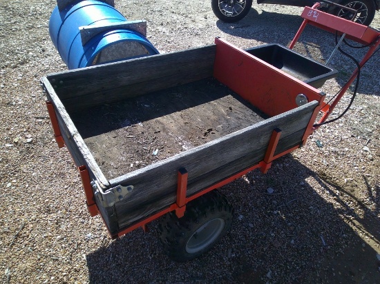 DR TRIMER YARD CART- NEEDS CARB