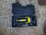 2T FLOOR JACK IN CASE