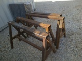 SET METAL SAW HORSES