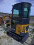 AGT INDUSTRIAL H13R MINI EXCAVATOR W/ CAB