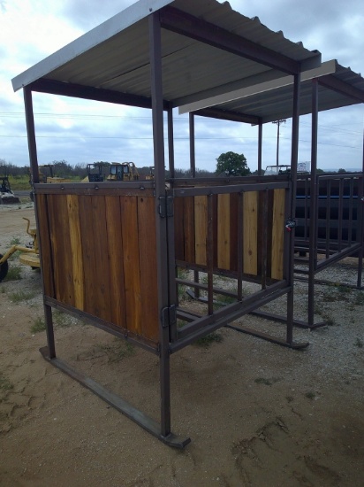 COVERED RO BALE FEEDER W/ SIDES