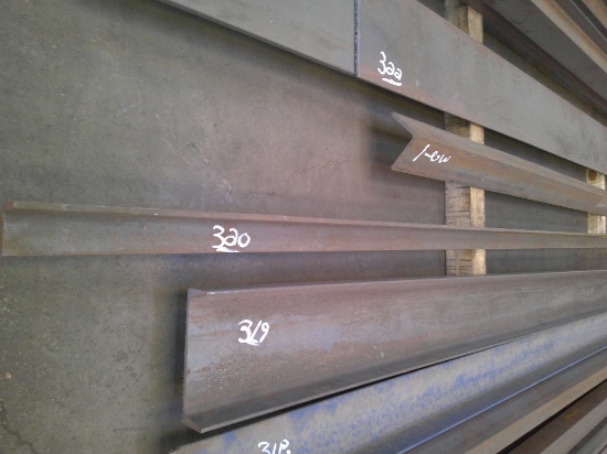 (1) PC 2 1/2"x2 1/2"x3/8" ANGLE IRON- 16FT