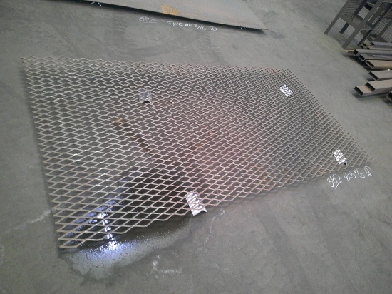 (1) PC 4FTx8FT #6 EXPANDED METAL