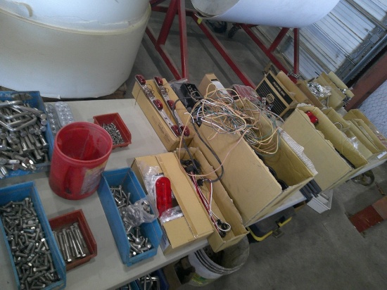 ASST TRLR PARTS & MISC ITEMS- SEE 3 PICS