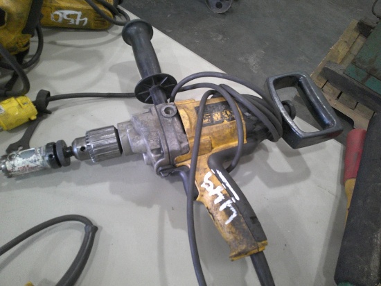 DEWALT 1/2" DRILL