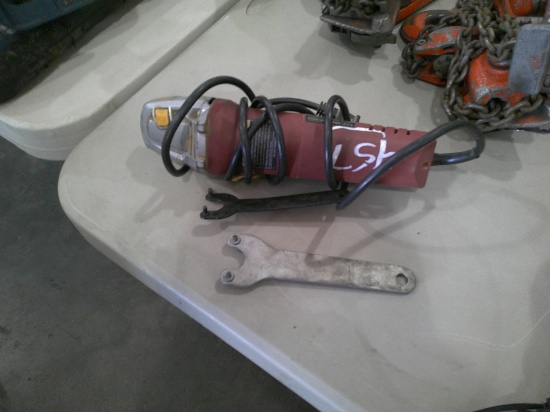 ANGLE GRINDER