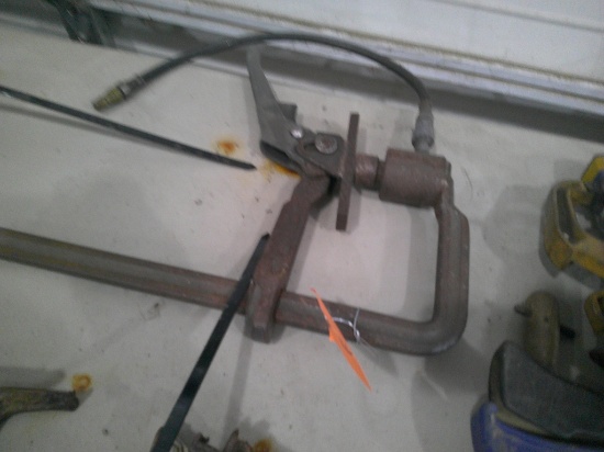 PRESSURE CLAMP