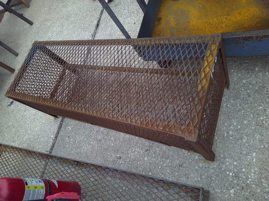 EXPANDED METAL STAND