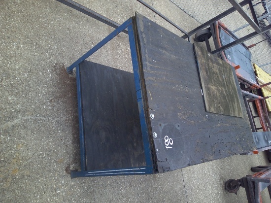 SHOP TABLE