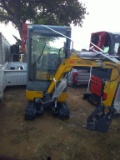 AGT INDUATRIAL QK18RXS-C MINI EXCAVATOR W/ CAB/AIR