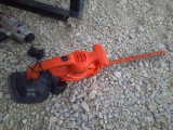 B&D CORDLESS HEDGE CUTTER