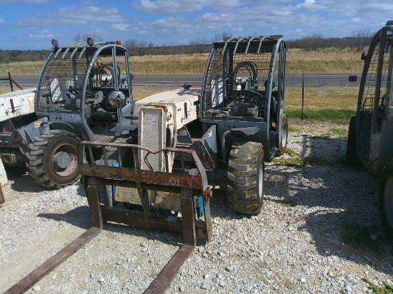 TEREX 5519 TELEHANDLER W/ 4FT FORKS & QUICK ATTCH