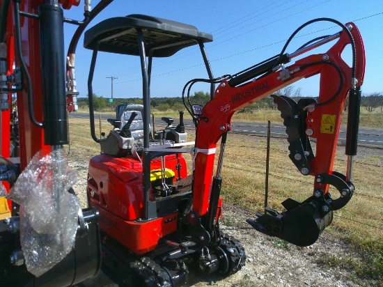 AGT INDUSTRIAL QK18K-C MINI EXCAVATOR