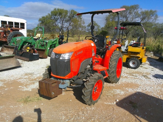 KUBOTA L3901 FARM TRACTOR