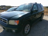 2002 NISSAN PATHFINDER LE