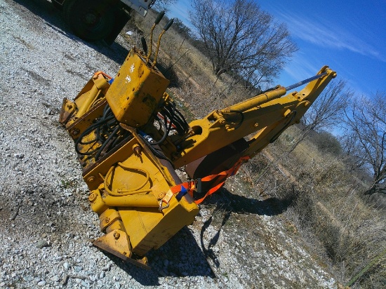 BACKHOE ATTACHMENT F/ JD 450 CRAWLER LOADER