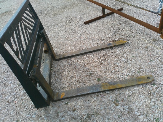SET 48" FORKS F/ SKID STEER