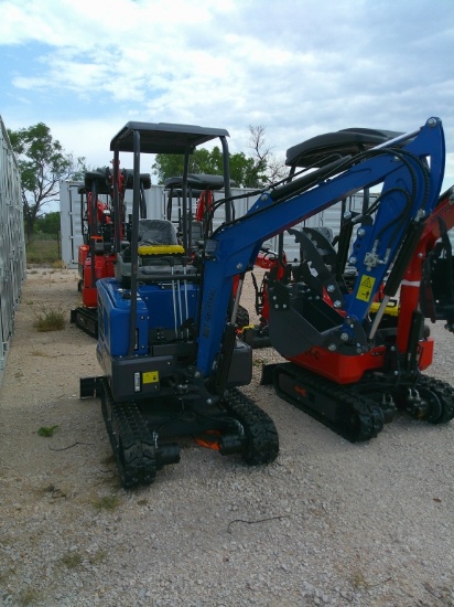 AGT INDUSTRIAL DM20 MINI EXCAVATOR-KUBOTA DIESE