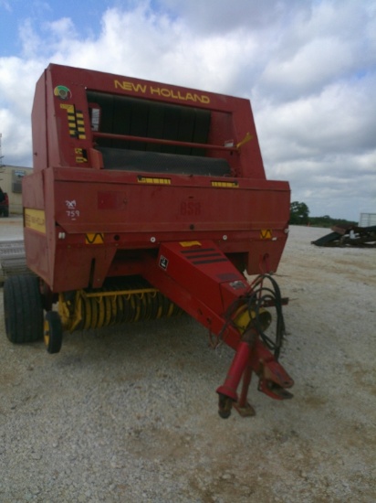 NH 660 ROUND BALER- NET WRAP