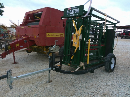 ARROWQUIP SQUEEZE CHUTE W/ PALPATION CAGE- NEW