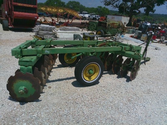 JD 8FT OFF-SET DISC PLOW
