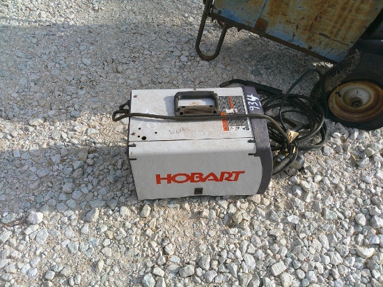 HOBART HANDLER 135 WIRE WELDER