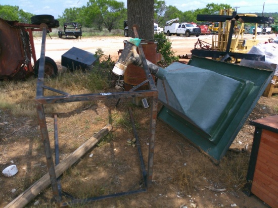 PROTEIN FEEDER W/ STAND