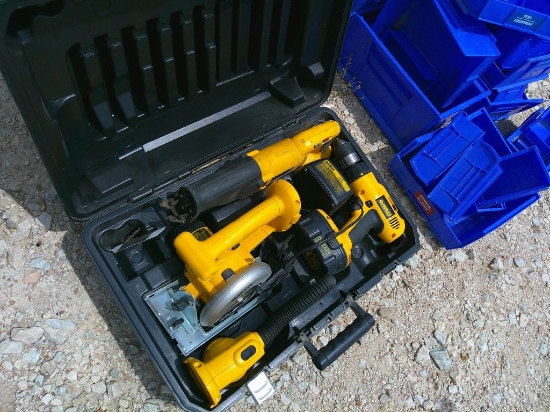 DEWALT 18V TOOL KIT