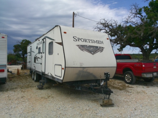 SPORTSMAN T.PULL TRVL TRLR- TITLE- ROOF LEAKS!