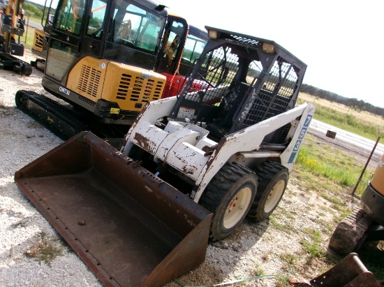 BOB-CAT 753 SKID STEER