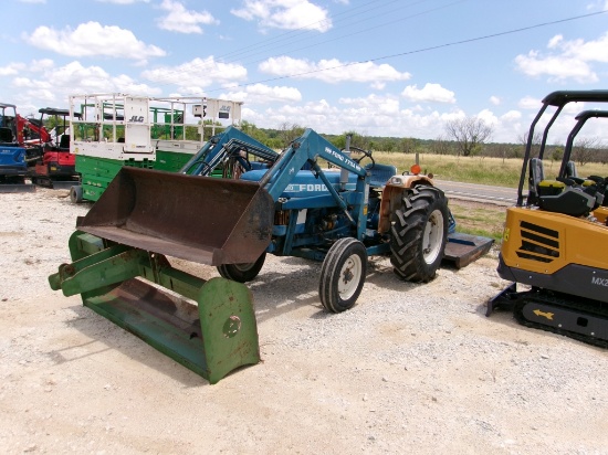 FORD 1910 FARM TRACTOR W/ BOX BLADE & SHREDDER