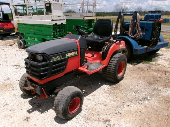 KUBOTA BX2200 LAWN TRACTOR