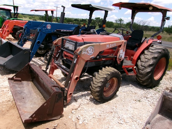KUBOTA L3710 FARM TRACTOR W/ BACKHOE ATTACHMENT