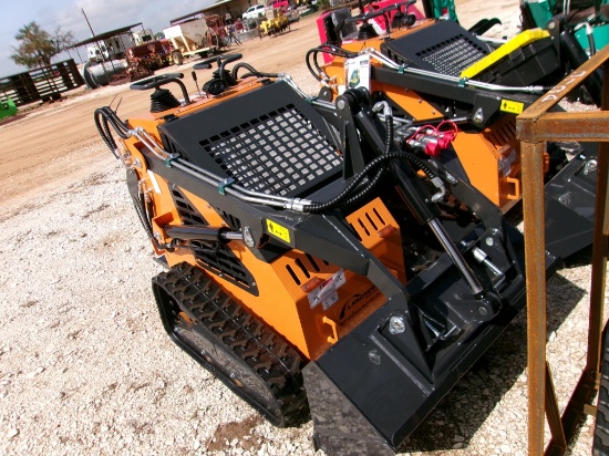 LAND HONOR MINI SKID STEER