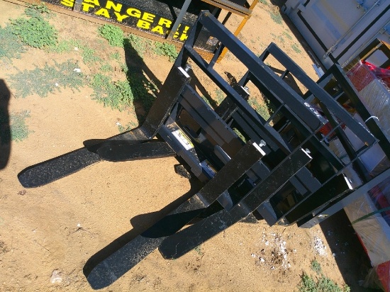 WOLVERINE 30" FORKS F/ MINI SKID STEER