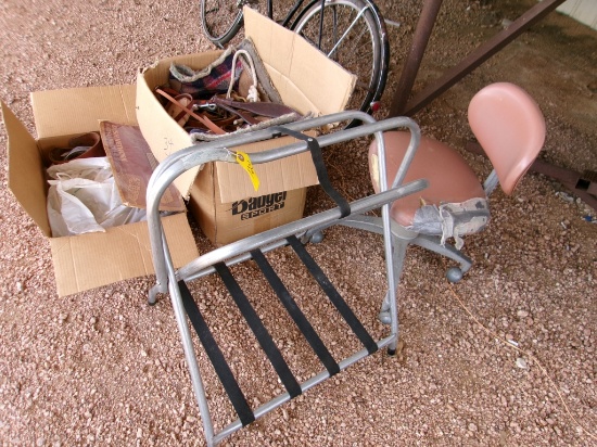 SADDLE STAND