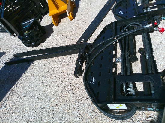 FUTURE 60" HYD FORKS F/ SKID STEER