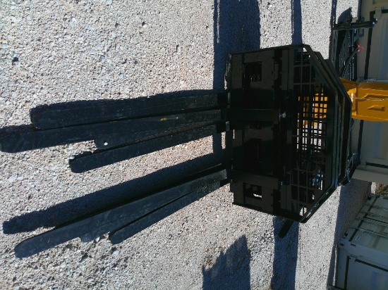FUTURE 60" HYD FORKS F/ SKID STEER