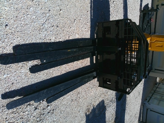 FUTURE 60" HYD FORKS F/ SKID STEER