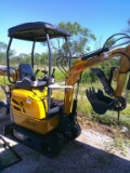 AGT INDUSTRIAL QK18R MINI EXCAVATOR