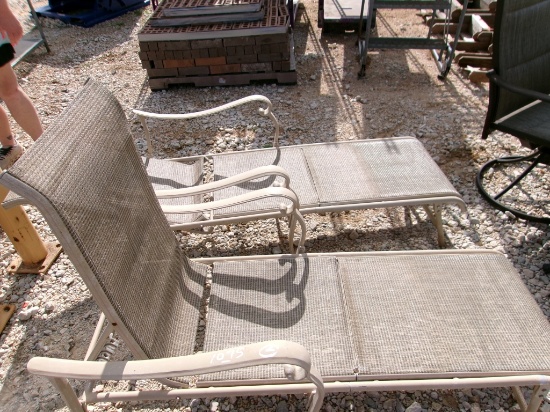 (2) LOUNGE CHAIRS