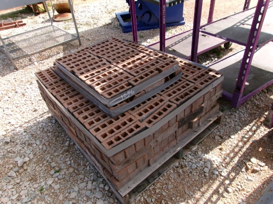 PALLET BRICKS