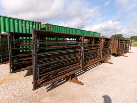 24FT FREE STANDING PANELS 1 W/ 8FT GATE