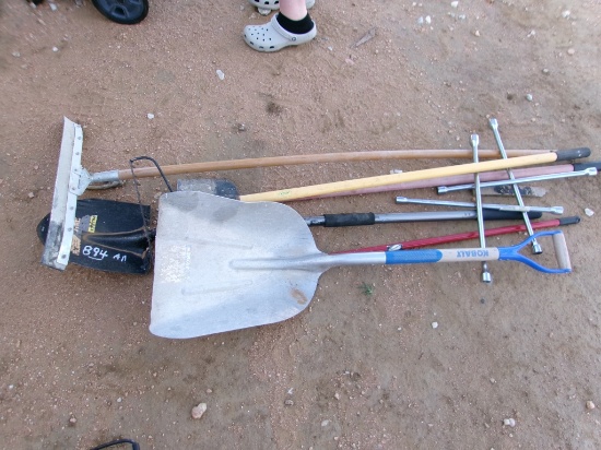 ASST LONG HANDLE TOOLS