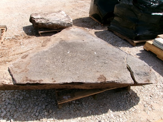 LANDSCAPE ROCK ON PALLET