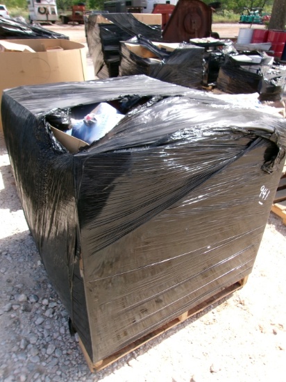PALLET KEROSENE JUGS