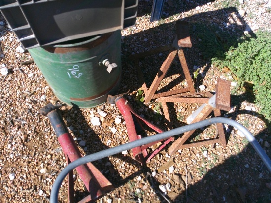 (4) JACK STANDS